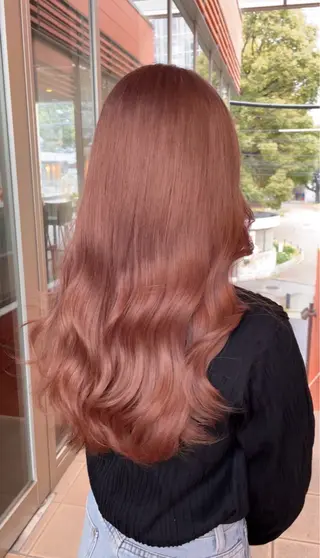 ロング カラー ブリーチ/髪質改善/ ハイトーン/暖色のヘアスタイル
