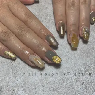 ネイル Tiara♛ティアラ 山口くるみのネイルデザイン