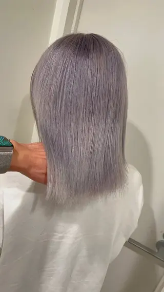 セミロング カラー ヘアアレンジ 🔥ハイトーンカラー ギャルNAOKI🔥のヘアスタイル