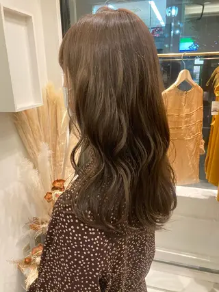 ロング オオタ ユキのヘアスタイル
