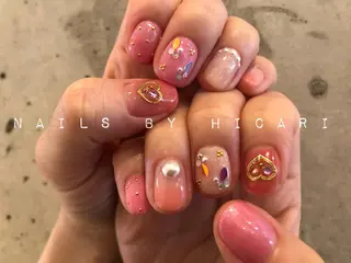 ショート カラー ネイル マツエク・マツパ illum hicariのネイルデザイン