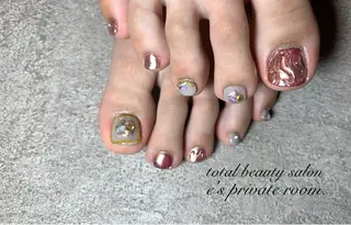 ネイル LAVISH nail salonのネイルデザイン