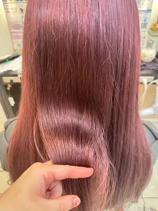 ロング カラー 内田温子大人女性 ハイライト、ボブのヘアスタイル