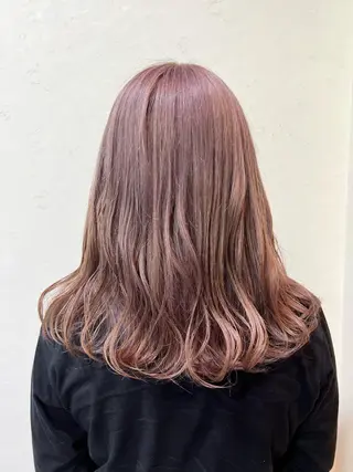 ミディアム カラー mana .のヘアスタイル