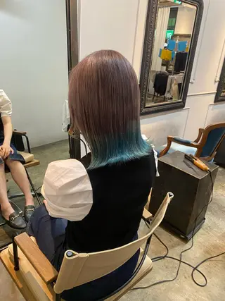 セミロング レイヤーカット/ ダブルカラーサクライのヘアスタイル