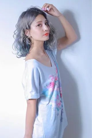 ミディアム カラー 伊藤 裕貴のヘアスタイル