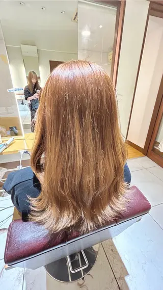 ロング カラー アフェクション大曽根所属・横田 冴のヘアスタイル