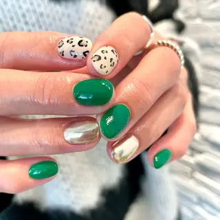 ショート m kaori𓃟のネイルデザイン