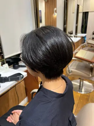 ショート 村中 逸紀のヘアスタイル
