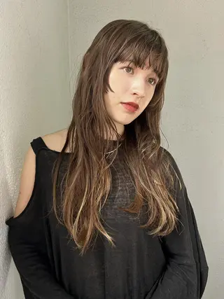 カラー ロング 🌼U24 ヘアデザインラボのヘアスタイル