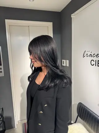 セミロング reira/堀江/ レイヤーカットのヘアスタイル