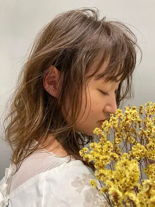 カラー DEE okazakiのヘアスタイル