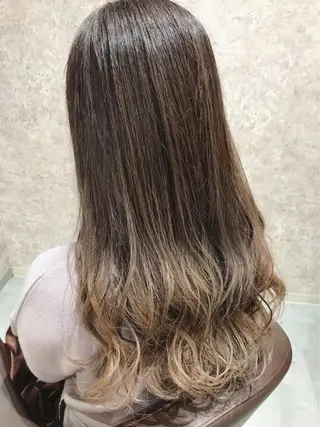 ロング カラー Blanco Color&Careのヘアスタイル