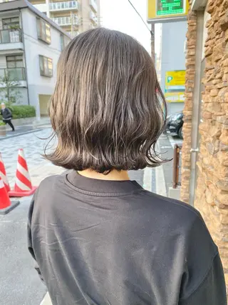 ミディアム 髙井 麻帆のヘアスタイル