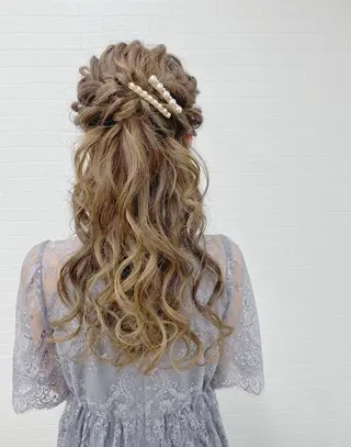 ロング ヘアアレンジ GRANLUSSO 〜グランルッソ駅前店所属・木口 嘉美のヘアスタイル