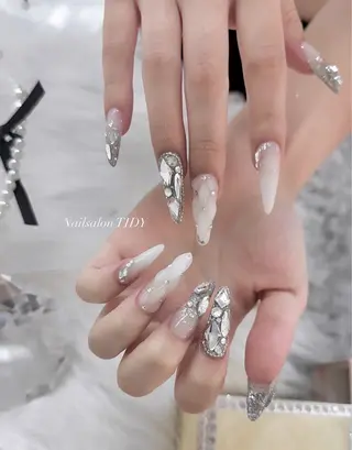 ネイル TIDY M&Mのネイルデザイン