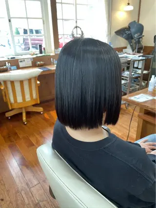 ミディアム 大久保 麻里のヘアスタイル