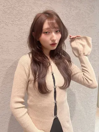 セミロング カラー レイヤー/韓国 ハイトーン興津史弥のヘアスタイル