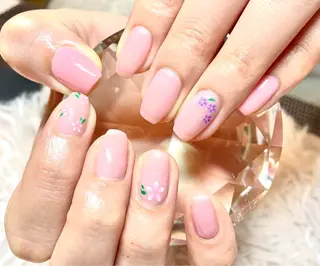 ネイル 頑張る女性の味方✴︎ M.i　nail ♡のネイルデザイン