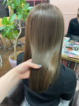 ロング irwi所属・Ebihara Satomiのヘアスタイル