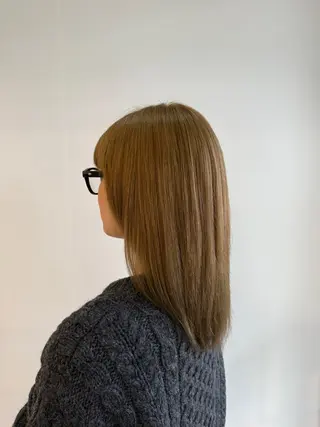 ミディアム カラー ダリー所属・Dali manaのヘアスタイル