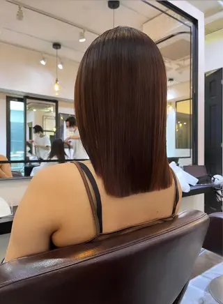 セミロング ハイトーンカラー 🦋yuri🦋のヘアスタイル