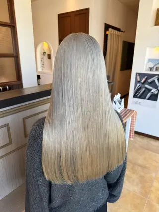 ロング カラー ブランシェ神領店 稲垣 葵のヘアスタイル