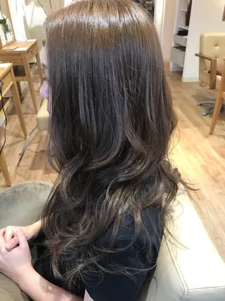 ロング カラー 艶カラー◎矯正⭐髪診 断#天王寺区@山本
のヘアスタイル