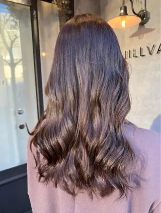 ロング カラー N°jillva 𝑘𝑎𝑟𝑖𝑛のヘアスタイル