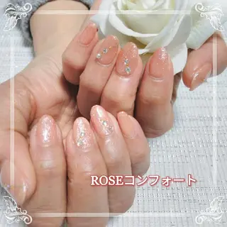 ネイル エステとネイル ローズコンフォートのネイルデザイン