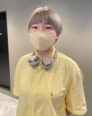 ショート カラー さと ちはるのヘアスタイル