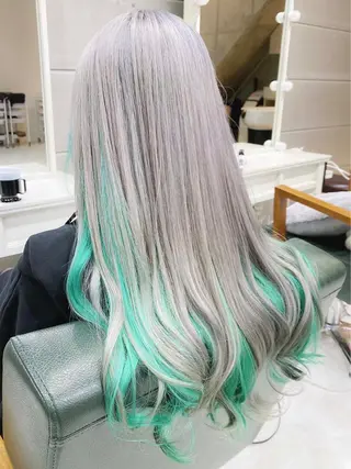 ロング カラー 𝐑𝐈𝐍𝐊𝐀 🐣🩷のヘアスタイル