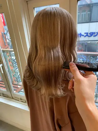 セミロング ブリーチ/ウルフ ハッシュカット/石山のヘアスタイル