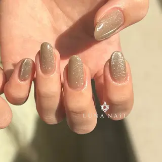 ネイル アトリエ　ミモザ所属・いまむら あかりのネイルデザイン