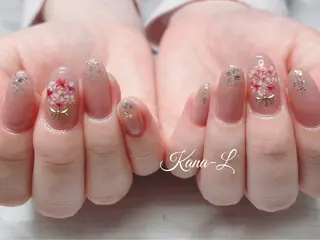 ネイル 芦辺 香奈のネイルデザイン