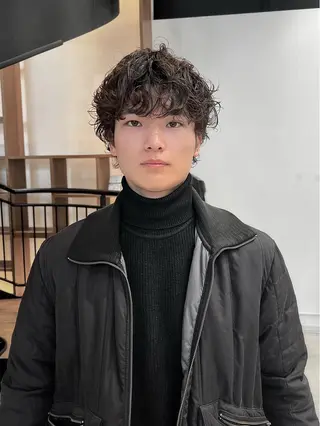 パーマ メンズ Qin shaire salon 原宿verno店所属・【センターパート】 ETO／江藤翼の眉毛・アイブロウイメージ