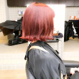 ショート ハイトーン×レイヤー カットTAKUMIのヘアスタイル