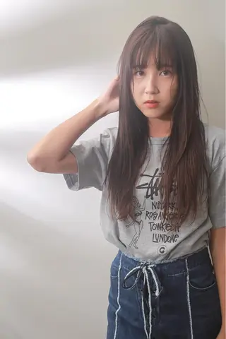 ロング 伊藤 裕貴のヘアスタイル