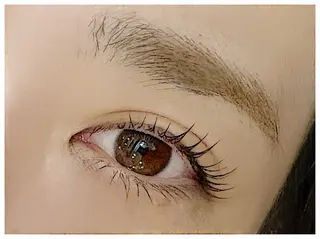 マツエク・マツパ Ｃｈｅｒｉｅ所属・Rina Cherieの眉毛・アイブロウイメージ