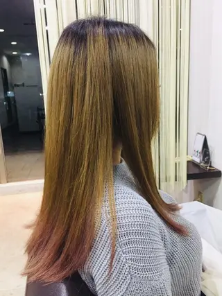 ロング カラー 阿久津 泰幸のヘアスタイル