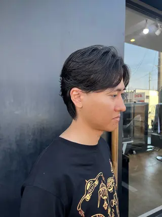 パーマ メンズ 荒川泰輝/オリーブ カラー/透明感カラーのヘアスタイル