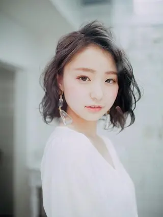 ミディアム カラー 脱白髪染め美容師 竹内涼乃のヘアスタイル