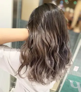 セミロング カラー N° jillva ♦️川端裕司♦️のヘアスタイル