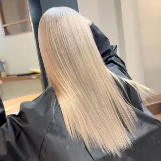 ロング カラー 山口 摩七斗のヘアスタイル