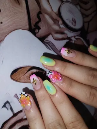 ネイル 424 nailsのネイルデザイン