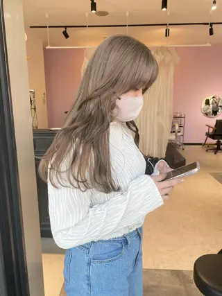 カラー MATTY azusaのヘアスタイル