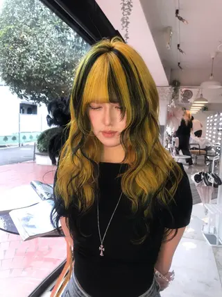 ロング カラー ヘアアレンジ HARUNA/原宿/ デザイン/カットのヘアスタイル