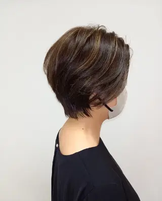 ショート カラー ヘアアレンジ fructueuxune所属・中野韓国レイヤー× ウルフ  本木之教
のヘアスタイル