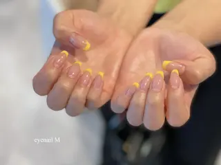 ネイル SHIORI 🤍のネイルデザイン