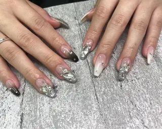 ネイル Bianca🩶 TAMIYAのネイルデザイン